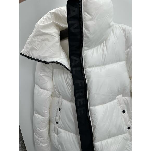 Save The Duck WOMEN'S ANIMAL FREE PUFFER JACKET ISLA IN OFF WHITE Size: M/L - Picture 8 of 10